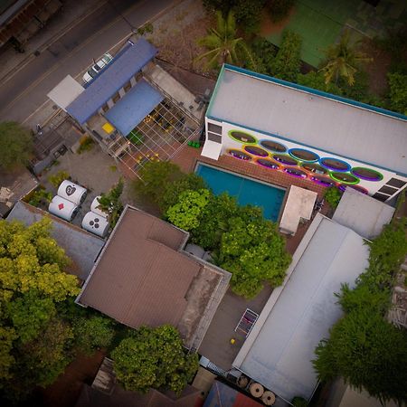 White Rabbit Hostel เสียมราฐ ภายนอก รูปภาพ