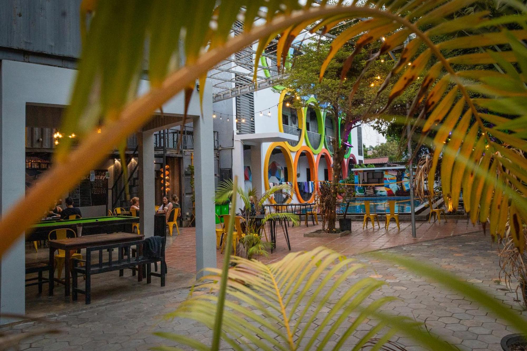 White Rabbit Hostel เสียมราฐ ภายนอก รูปภาพ