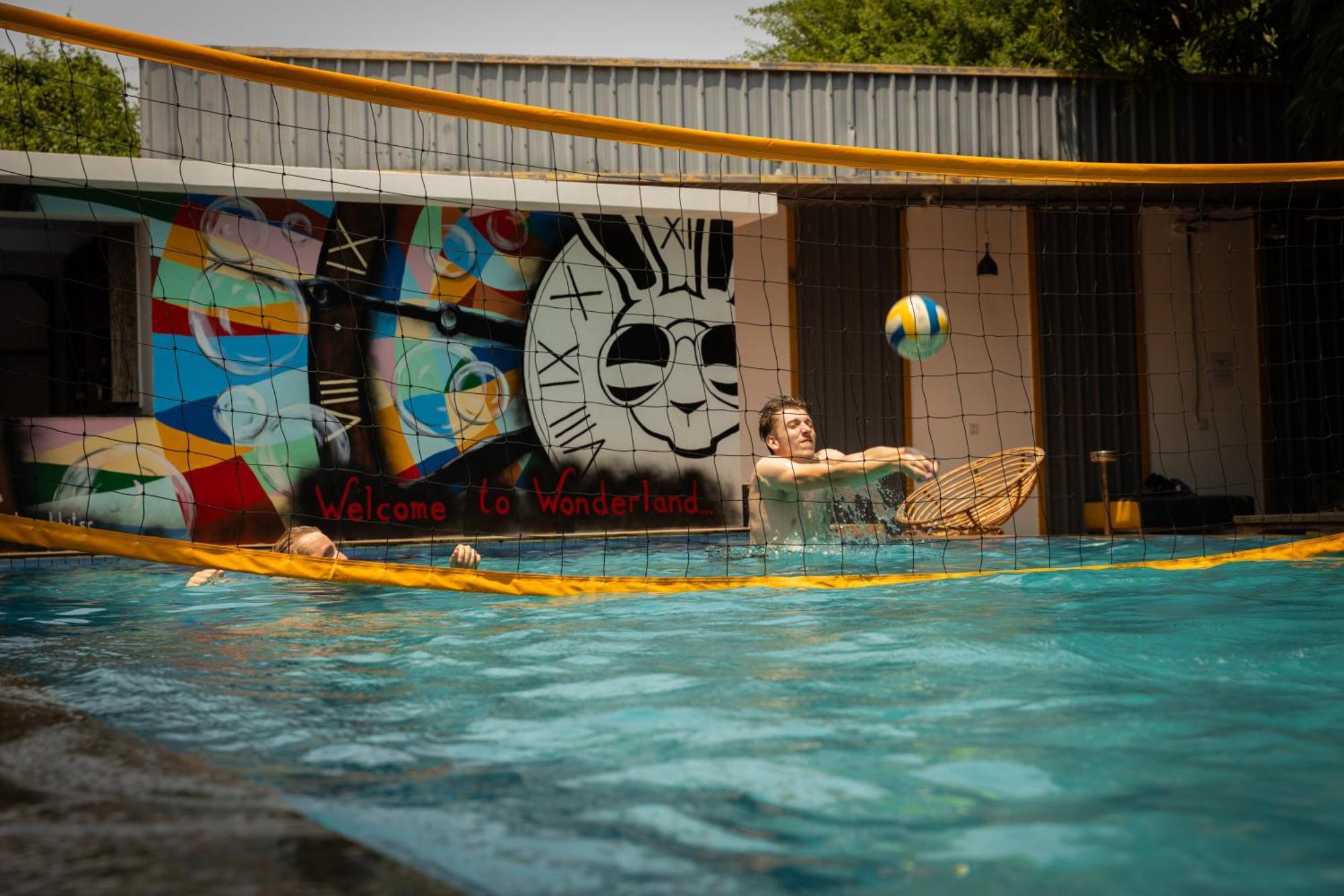 White Rabbit Hostel เสียมราฐ ภายนอก รูปภาพ