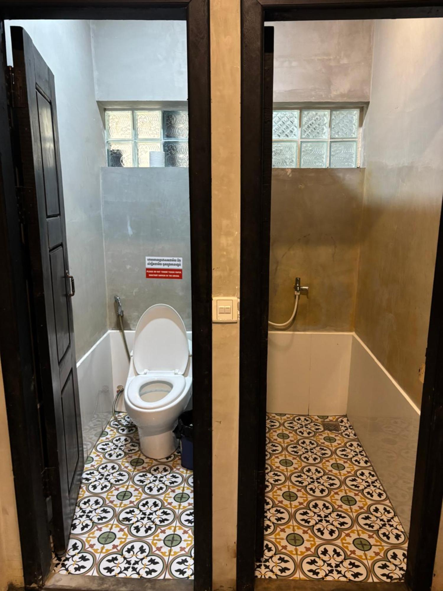 White Rabbit Hostel เสียมราฐ ภายนอก รูปภาพ